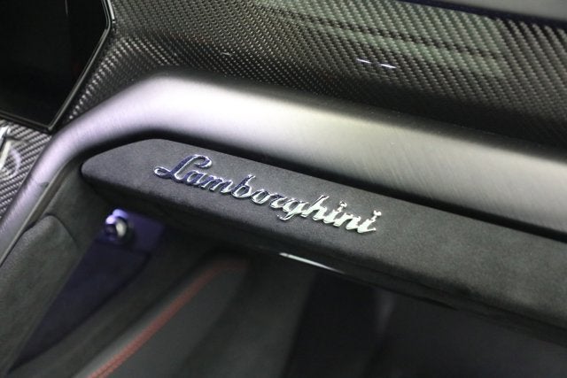 2024 Lamborghini Urus Performante