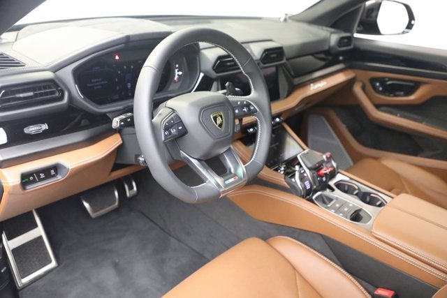2025 Lamborghini Urus SE