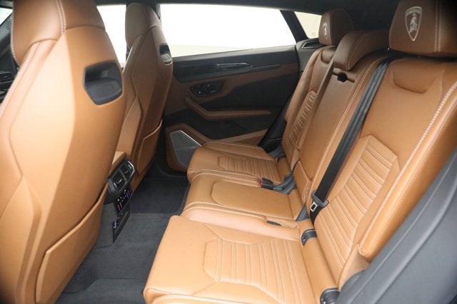 2025 Lamborghini Urus SE