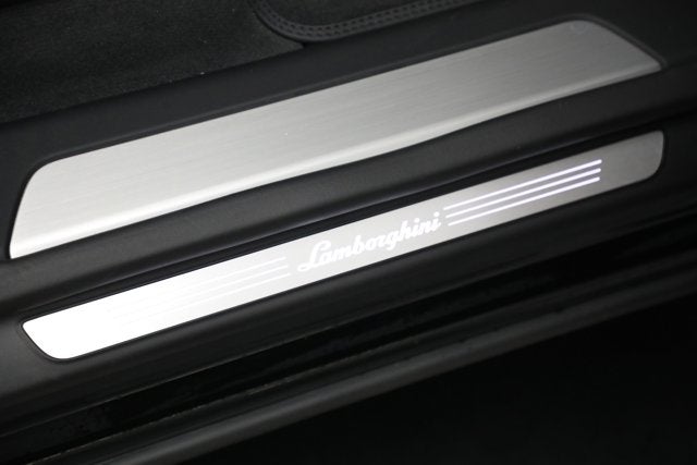 2025 Lamborghini Urus SE