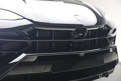 2025 Lamborghini Urus SE