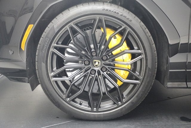 2025 Lamborghini Urus SE