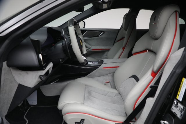 2025 Ferrari Purosangue Base