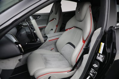 2025 Ferrari Purosangue Base