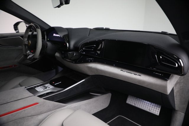 2025 Ferrari Purosangue Base