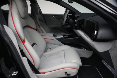 2025 Ferrari Purosangue Base