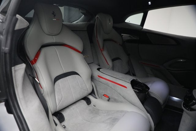 2025 Ferrari Purosangue Base