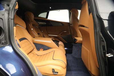 2025 Ferrari Purosangue Base