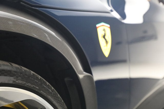 2025 Ferrari Purosangue Base